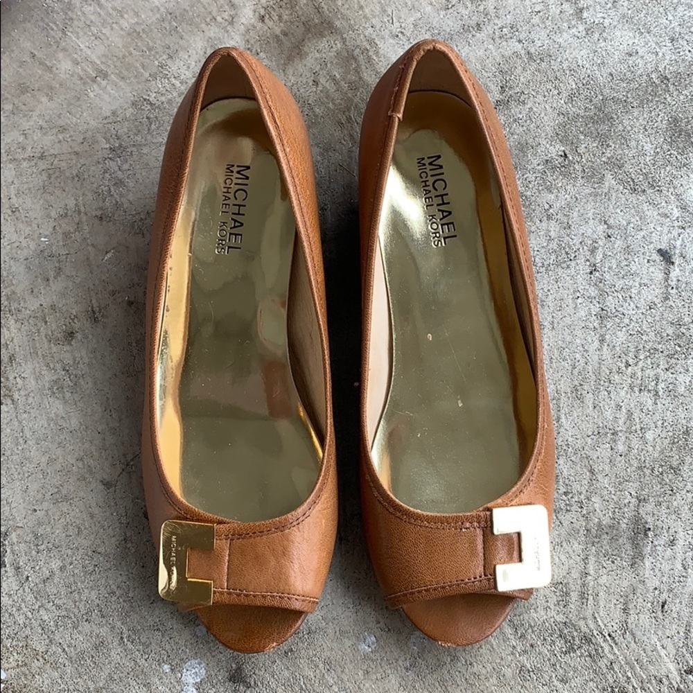 Low wedge tan Michael kors shoes